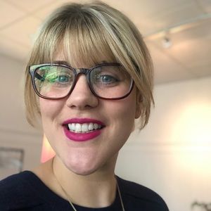 Meet your Posher, Laura